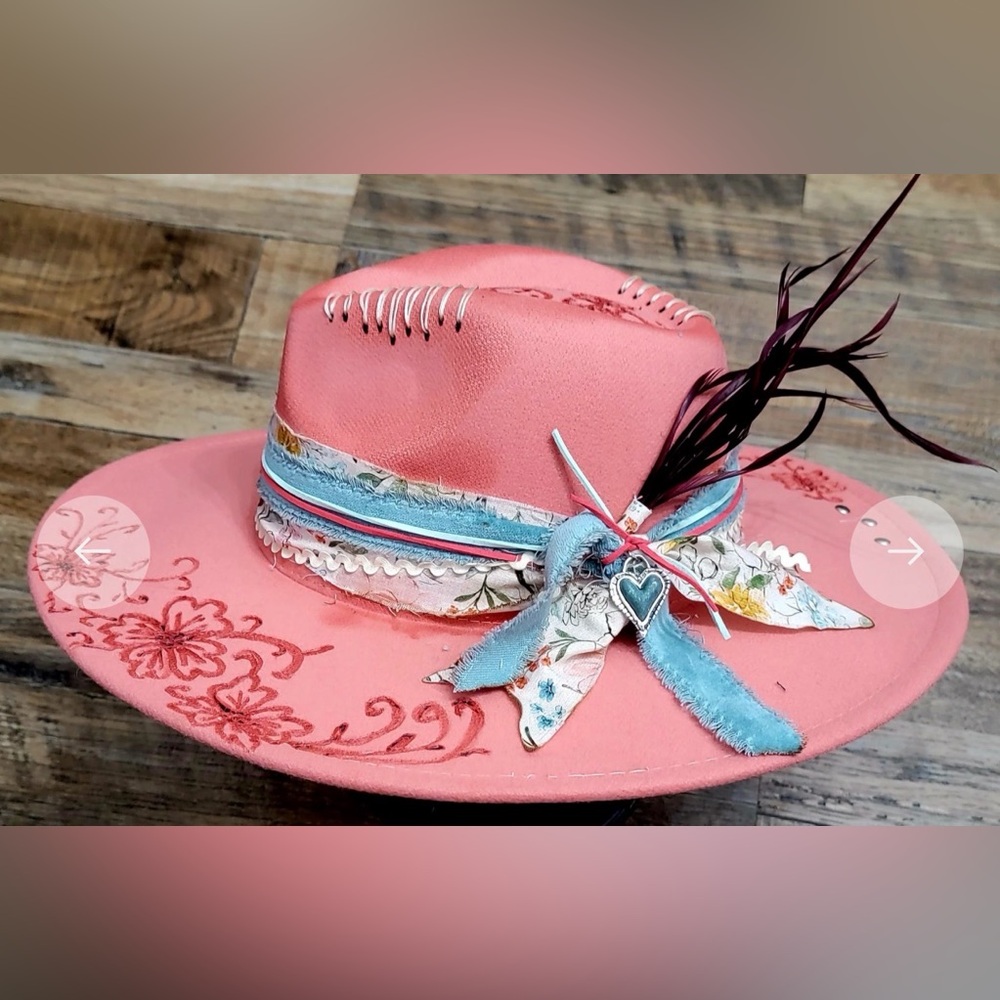 HAT. DUSTY CORAL